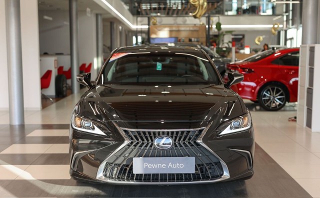 lexus