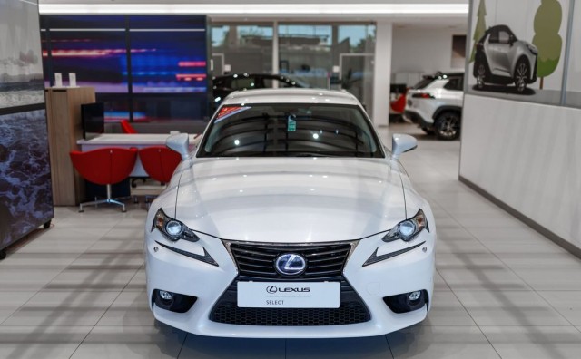 lexus