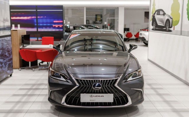 lexus
