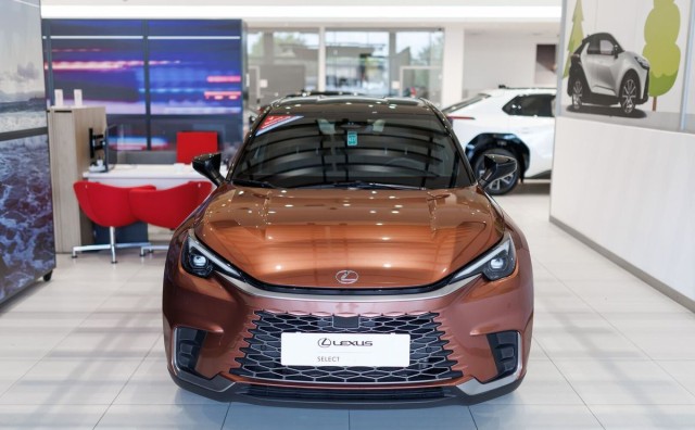 lexus